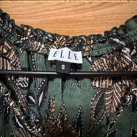 Elle | Green Floral Blouse | Size S - Picture 3 of 10